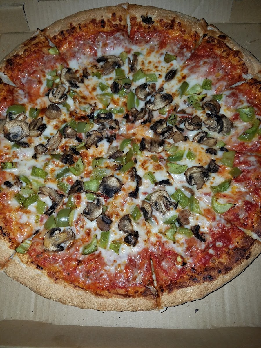 Golden Pizza And Wings-5